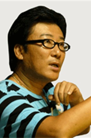 尹济均头像